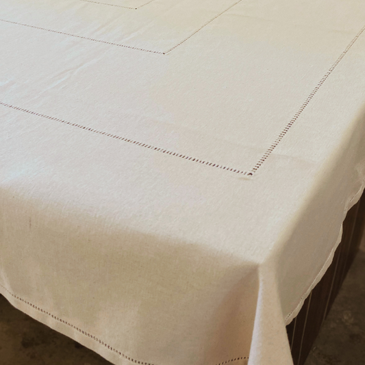 Square Table Cloth GP - Pure White (4 seater - 54" X 54")