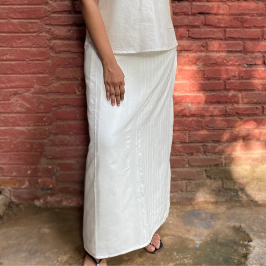 Lungi - White with 4 designer stripes