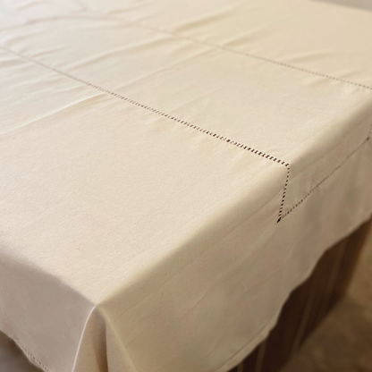 Square Table Cloth GP - Off White (4 seater - 54" X 54")